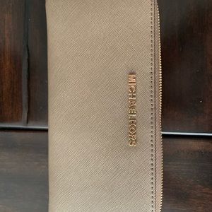Michael kors large wallet